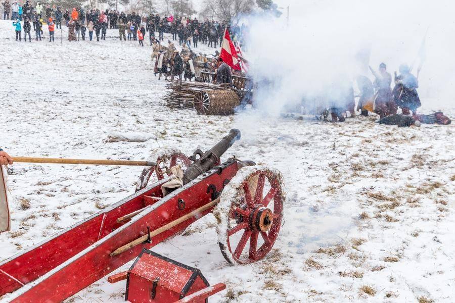 They don’t have many cannons, but they are formidable weapons
