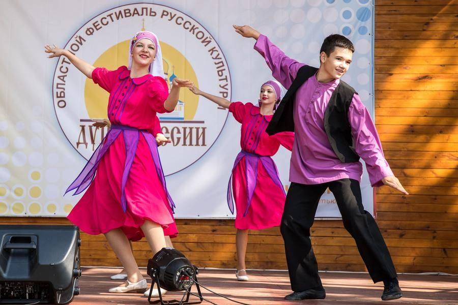 The “Bekhlein” dance ensemble (Azovsky District) turned to Jewish culture