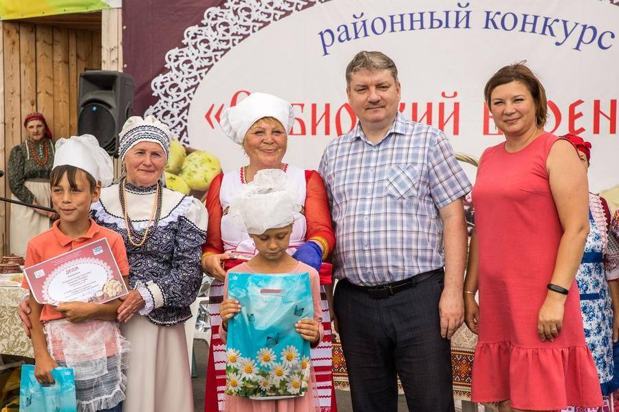 The Grand Prix went to Galina Khudorozhko and her young helpers!