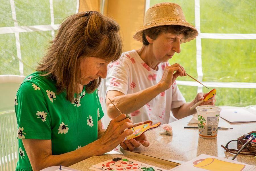 You can achieve a decent result in painting in just one session