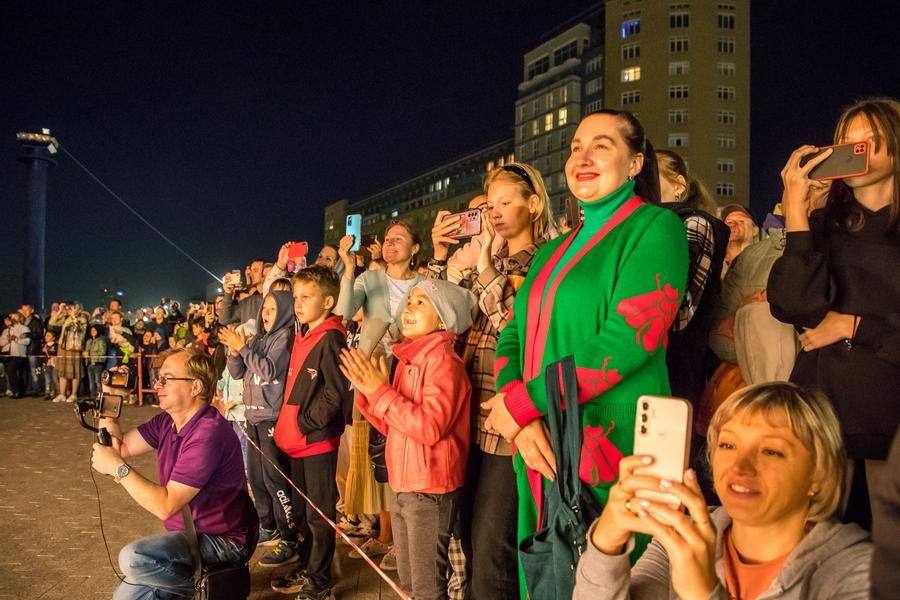 Amazement, delight, gratitude — the applause is well earned