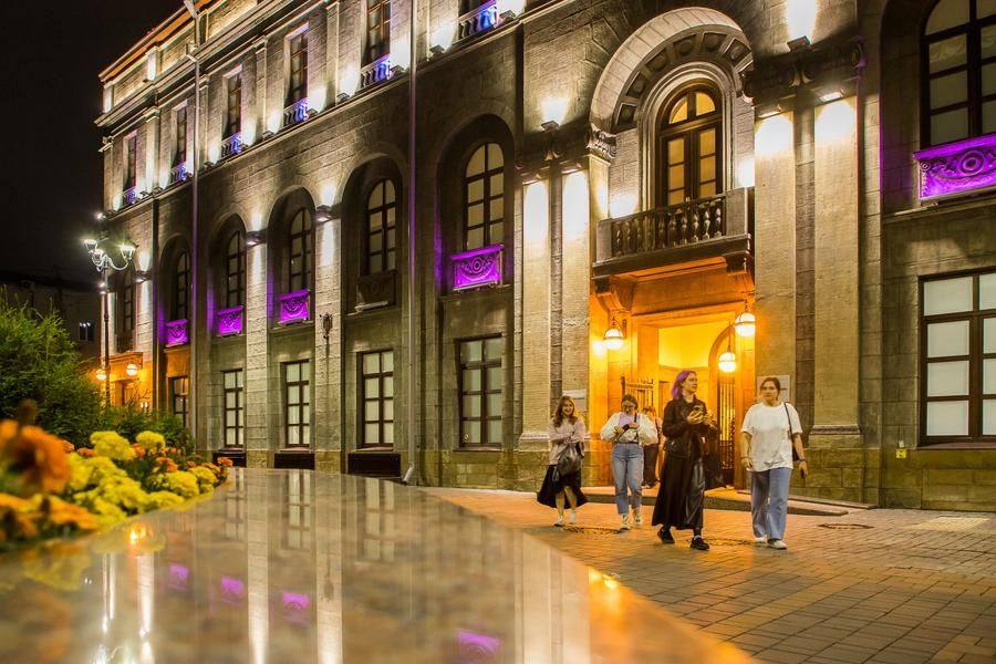 The center bids farewell to its guests, promising to offer new vibrant programs soon