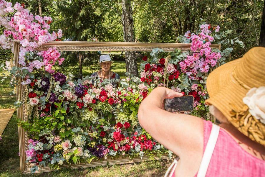 The installation “The Beautiful in the Eternal” speaks about art