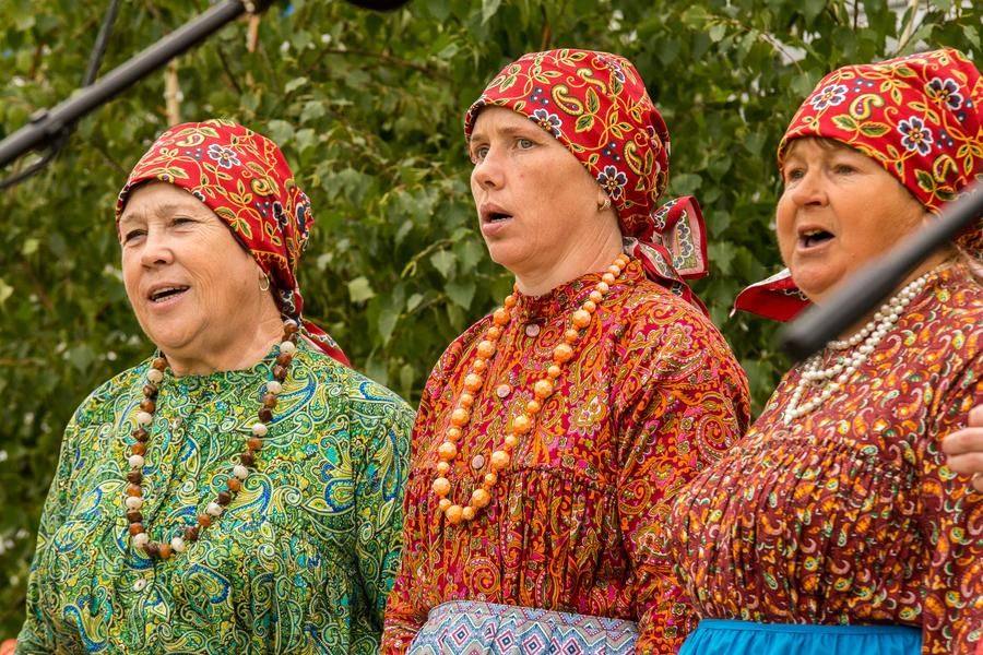 We have already seen these women in a different role: talented people are talented in everything