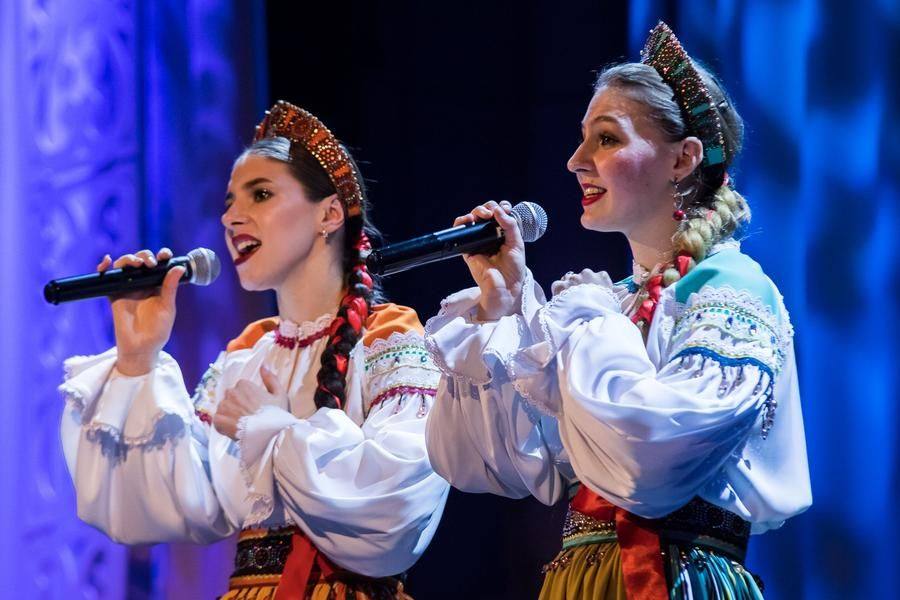 Ekaterina Gavriyasheva (on the right) and Elizaveta Metinova are back on stage