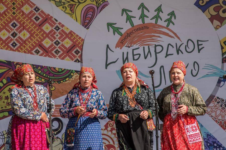 The “Young Woman” group from Krestiki chose a song from the Novosibirsk Region