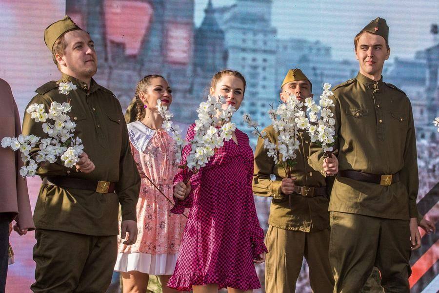 And the finale could only be one song: “Victory Day”