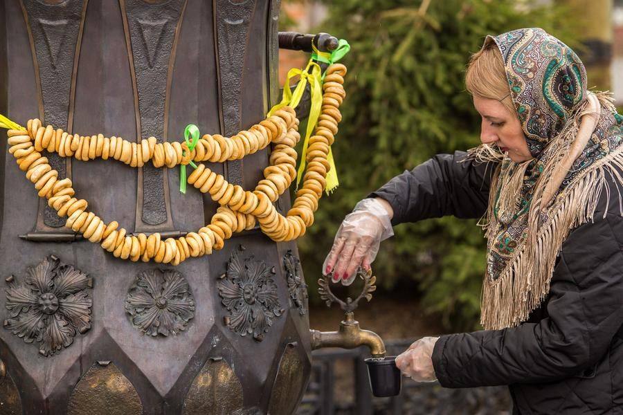 The Grand Samovar is filled with a special herbal tea blend