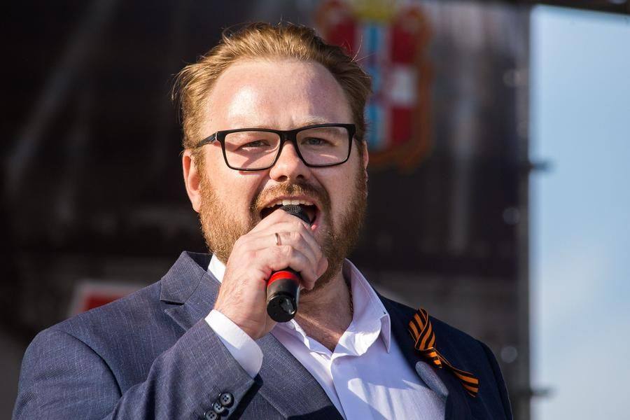 It is performed by Maxim Komendantov, a laureate of vocal competitions