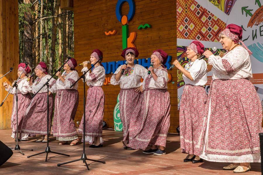 The “Meeting” ensemble (Voskresensky RCC) shares the heritage of the Nekrasov Cossacks