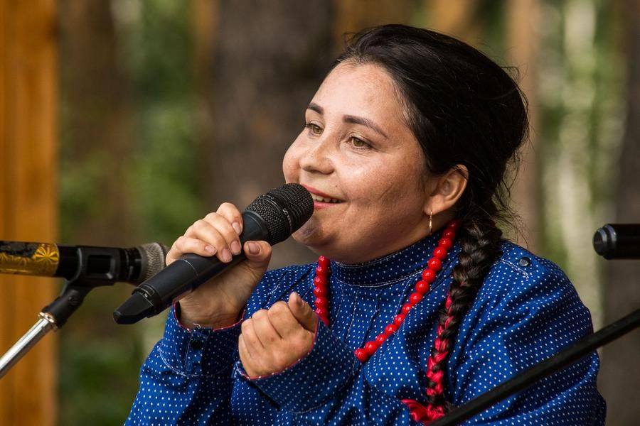 A story about rustling willows is told by Fauziya Volodina from the Okoneshnikovsky District