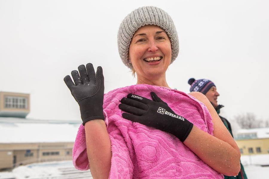 You’d be hard‑pressed to meet a gloomy or withdrawn ice swimmer