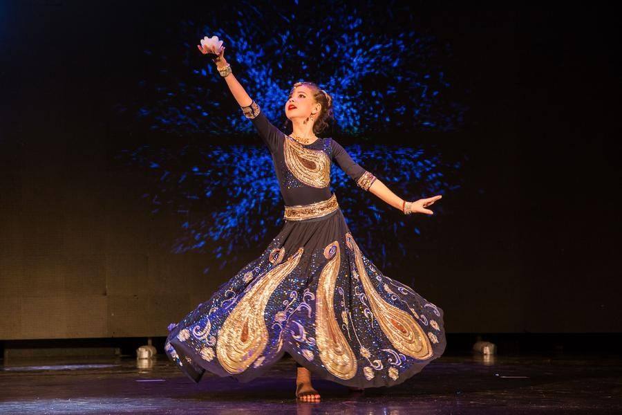 A lyrical candle dance, “Sisila”, reveals Anastasia Karpova in a new light