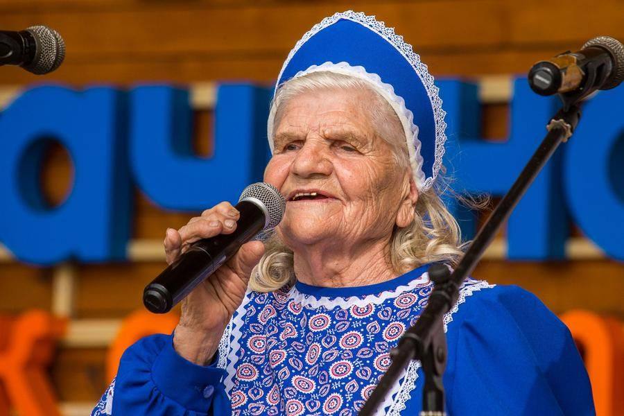 Klavdiya Balatsun from the “Ladies” choir is today’s most experienced vocalist: she is 87 years old