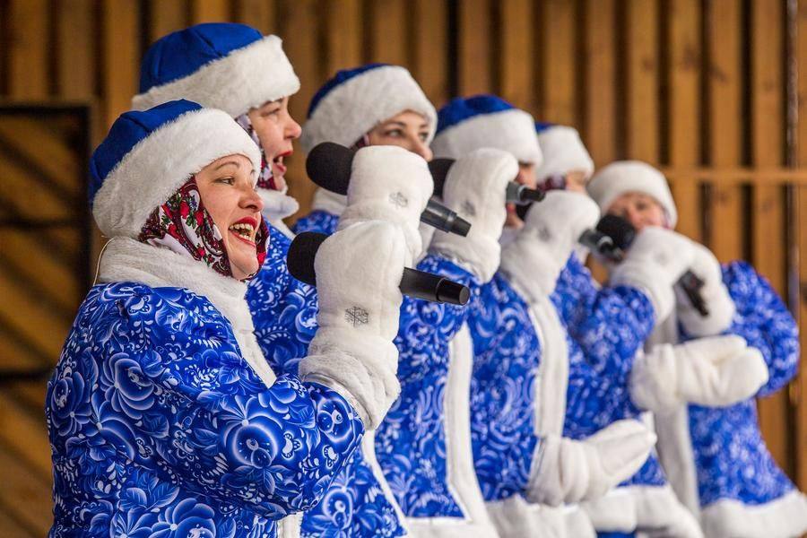 The vocal group “8 March” from Tamakulsky Cultural Center performs in perfect harmony