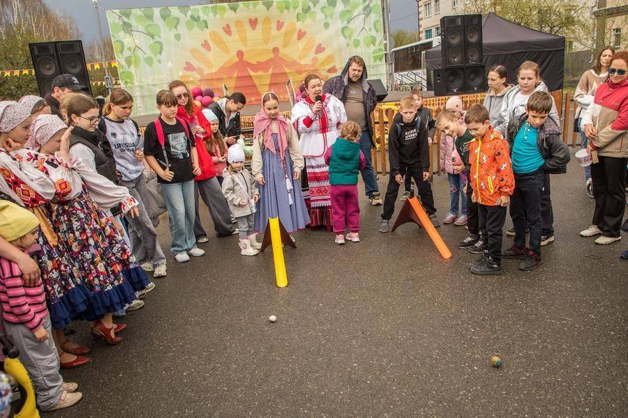 The traditional games are coming to an end near the stage