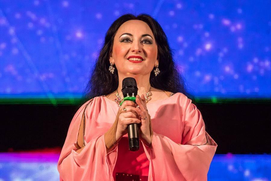 The song “Crystal Dreams” is performed — and both the music and the lyrics are her own work