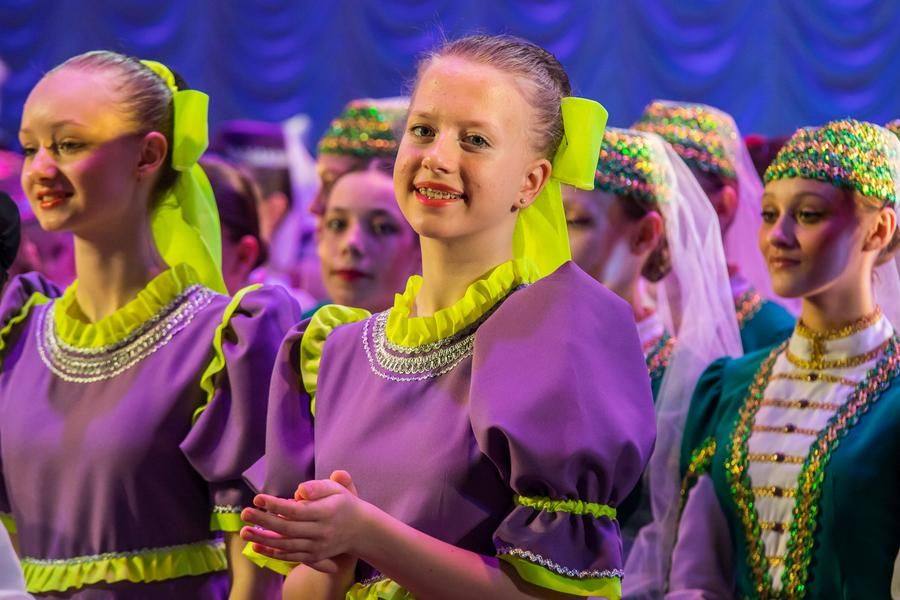 There will surely be more dances, more vivid images, and more opportunities to meet and connect with the audience!