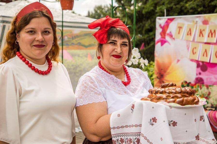 Takmyk is getting ready to welcome the jury that will name the best rural cooks