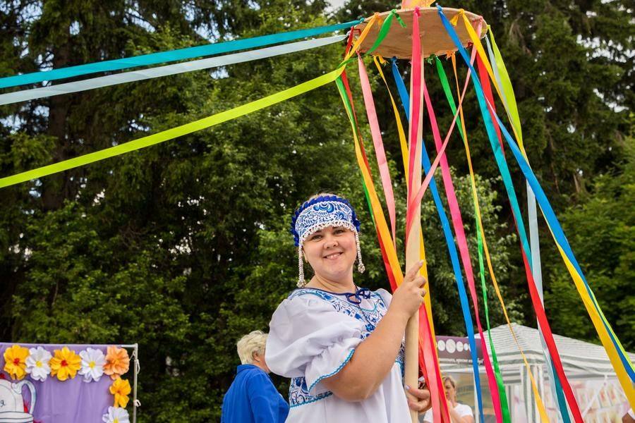 Grab the ribbon and spin your way to family happiness