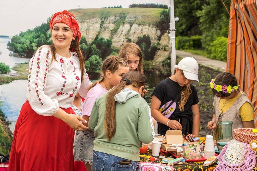 Her fellow villagers run an art workshop for children