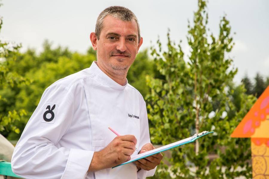 Later, the professionals will recreate the tastiest dishes in a hands‑on masterclass