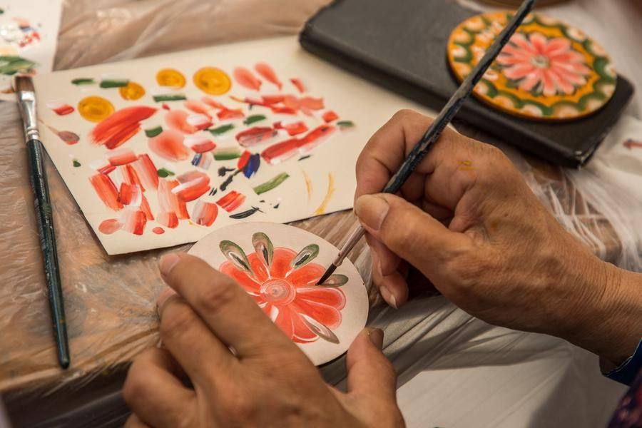 After the masterclass, everyone will take home a colorful miniature
