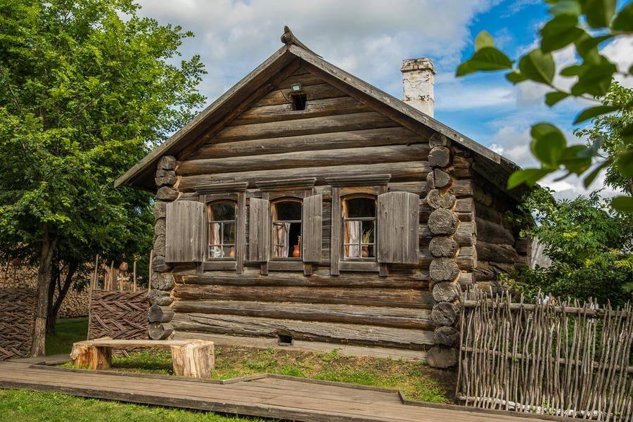 The historic houses at the “Ancient Siberia” museum are also open to visitors