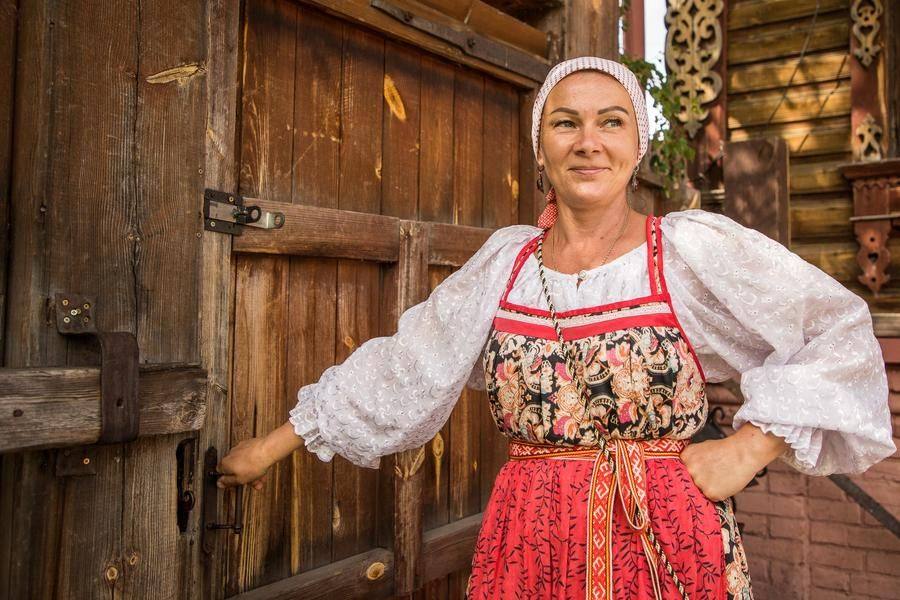 The matchmaker keeps the gate locked and isn’t quick to open it at the knock