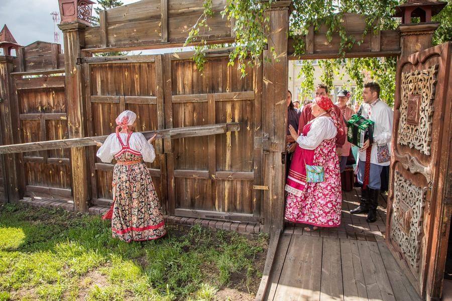 After getting the necessary assurances, the matchmaker opens the gates