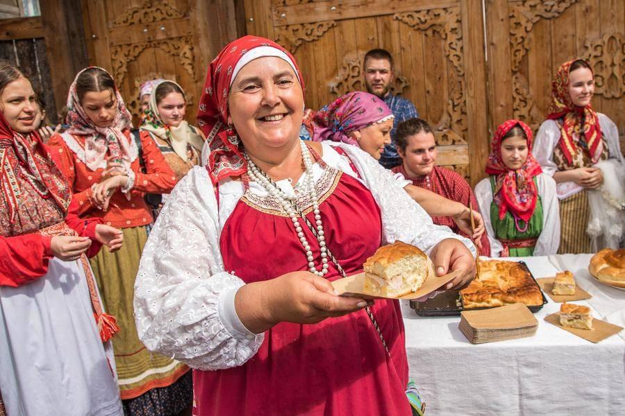 Guests give any amount for a slice — the money goes to support the new family