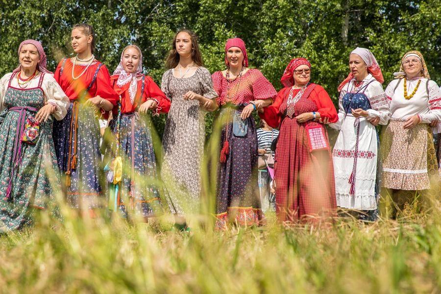With no doubt, the picturesque meadow is the perfect spot for this part of the festival program