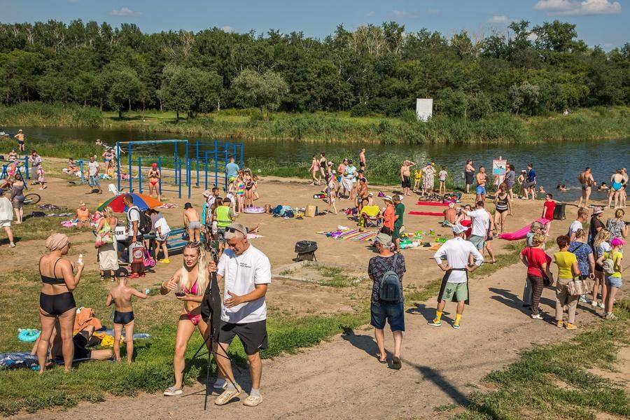 The festival’s territory is the beach at the Victory Park