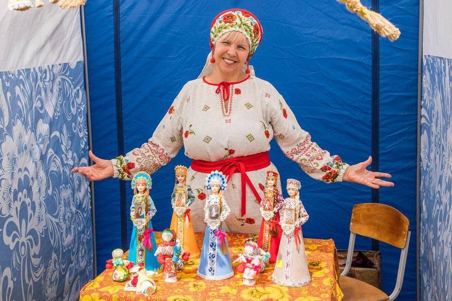 The “Street of Masters” fair runs all day. Tatyana Nazarevich (Ishim)