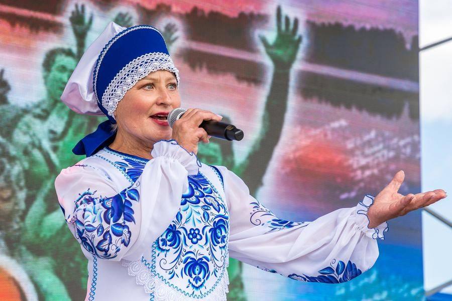 The multi‑hour concert program continues
