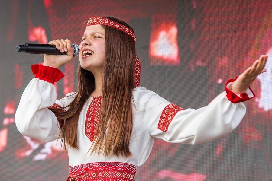 Together with Olga Shevel, they form a strong vocal duo “Milya” (Kurgan)