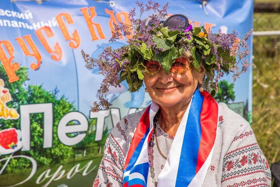 The local women are elegant and charming