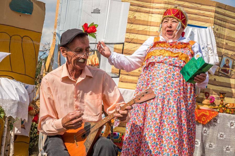 The ditties are spirited and full of timely wit