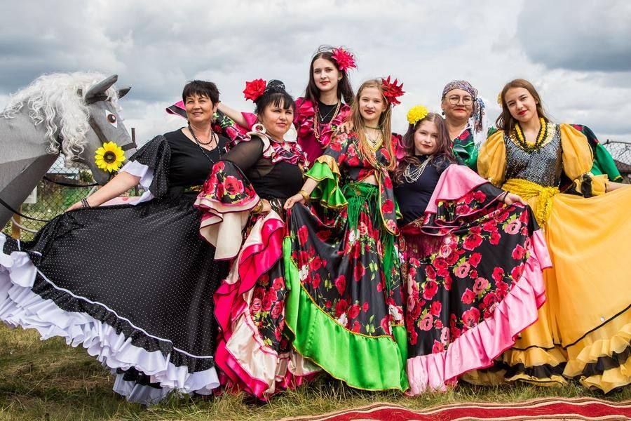 The final homestead is organized by the cultural and leisure center of Pashkovo village
