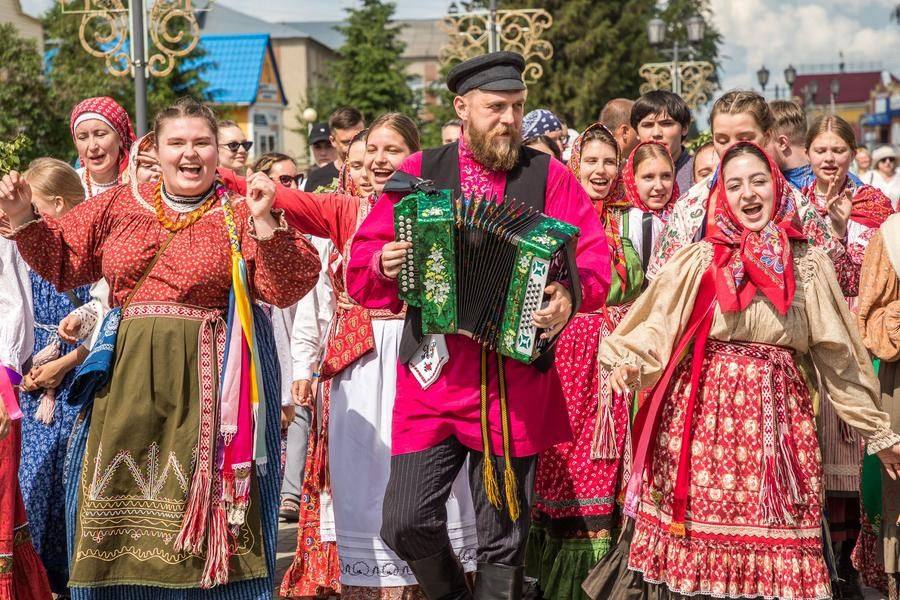 Unrestrained joy fills the ranks of guests from both sides