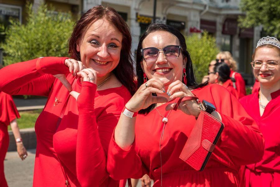 The parade is each woman’s way of telling the world: “I’m here, I’m bright, I’m real!”