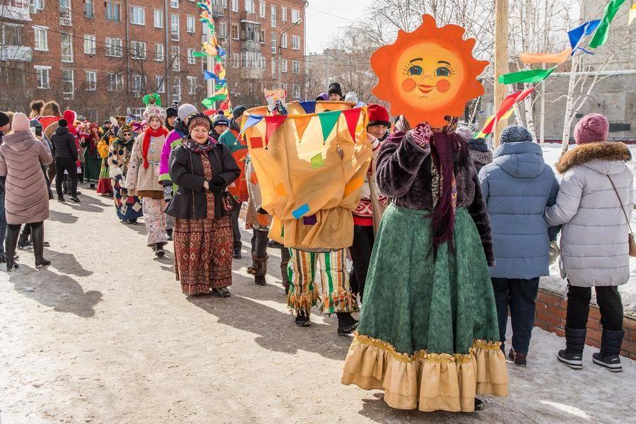 The Winter Farewell procession made its way around the entire festival grounds