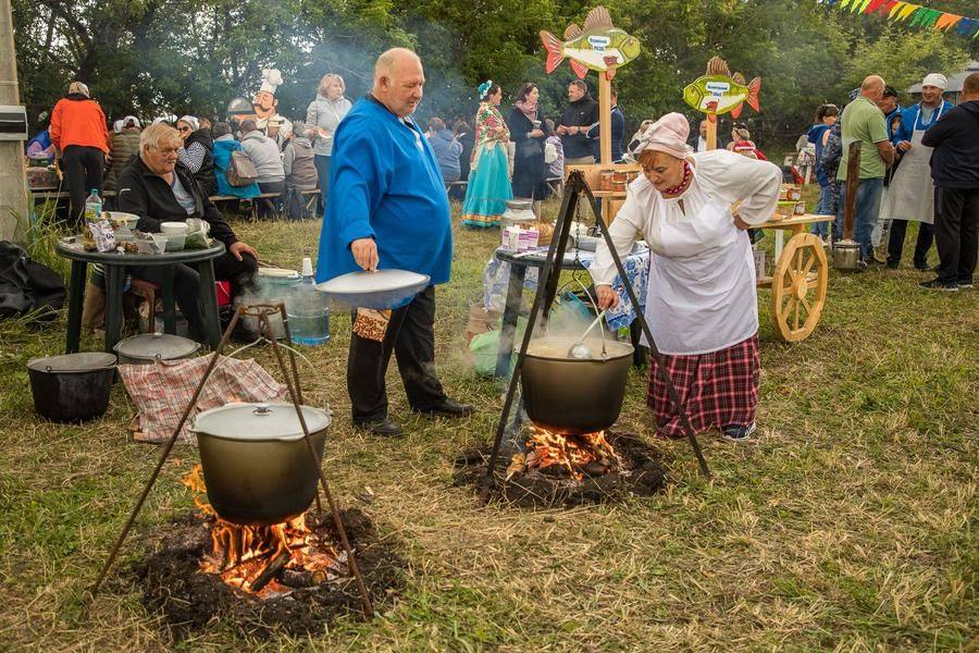 Fires are burning for the “Odessky‑Style Fish Soup” gastronomic contest