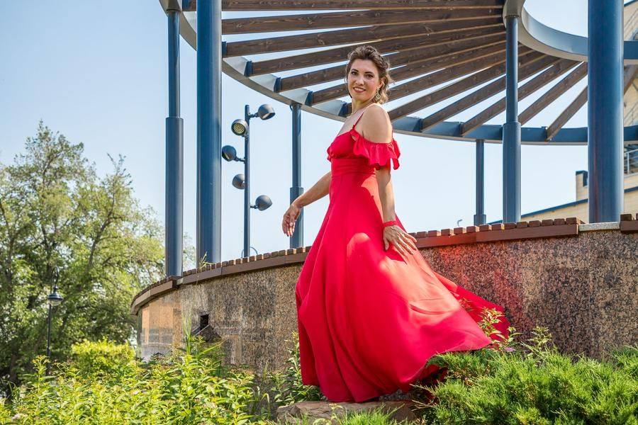 Photo shoots continue in the City Garden’s most striking spots