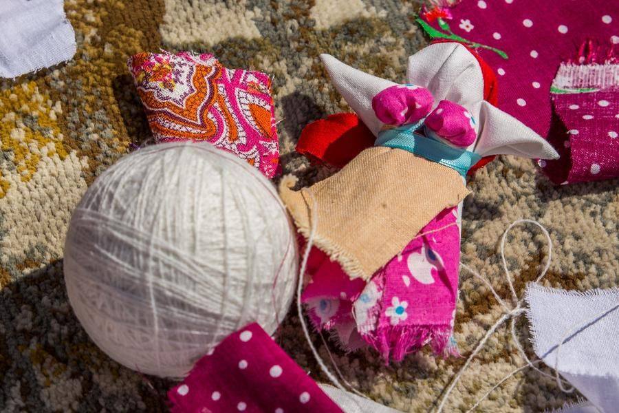 Those tired of active games are invited to make a “wish doll”
