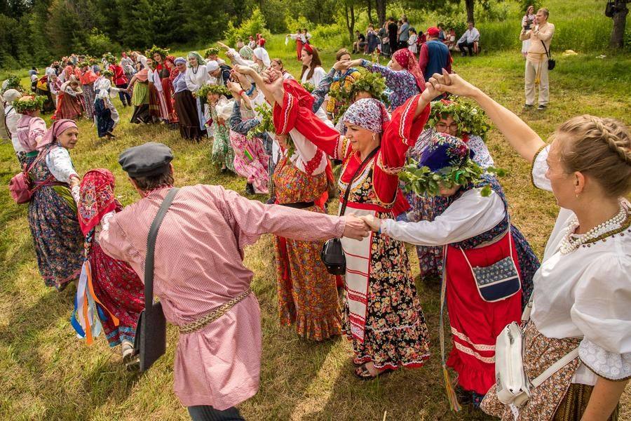 In reality, the dance‑game variations that have reached us are strikingly diverse