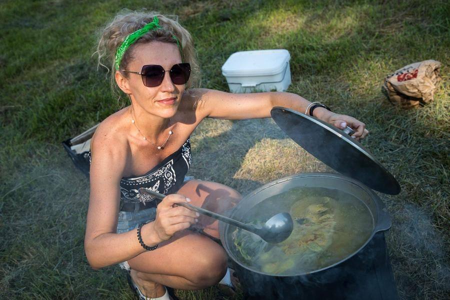 Well, let’s not get ahead of ourselves — just remember these charming Omsk women!