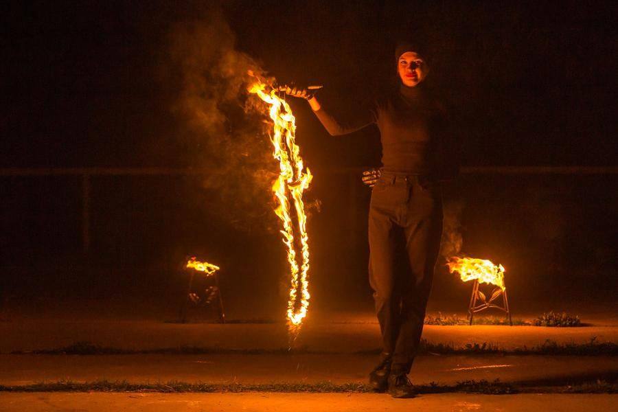 What is Anna Dudkina demonstrating now — a jump rope?
