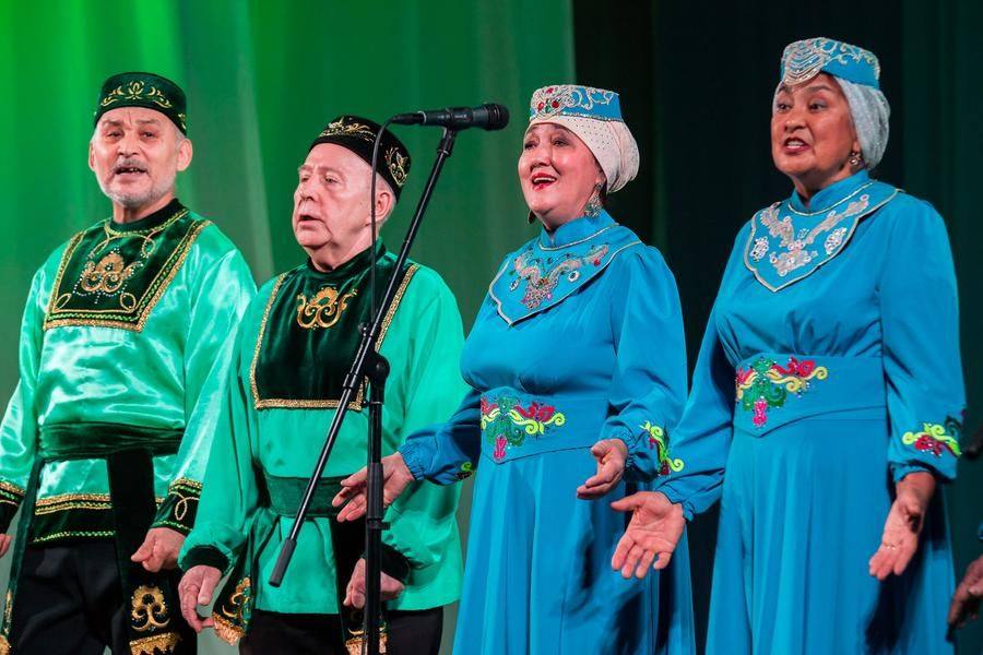 The folklore ensemble “Umyrzaya” performs the Tatar song “Gel Berge”