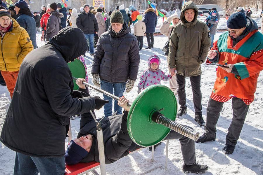 And there are always plenty of sports areas: from wrestling to barbell lifting
